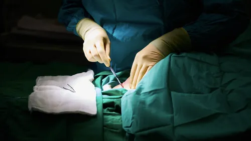 Un kilo de vis et clous retrouvé dans l’estomac d’un patient